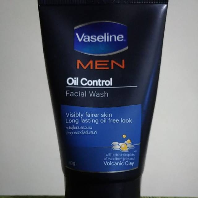 vaseline men oil control face wash