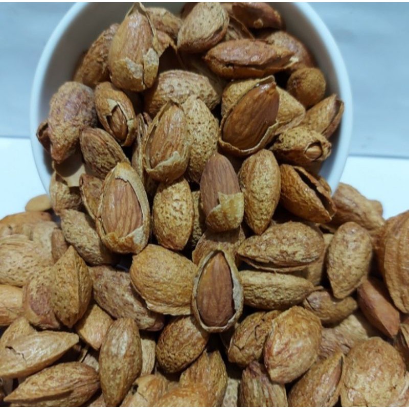 

kacang almond 500grm kulit panggang