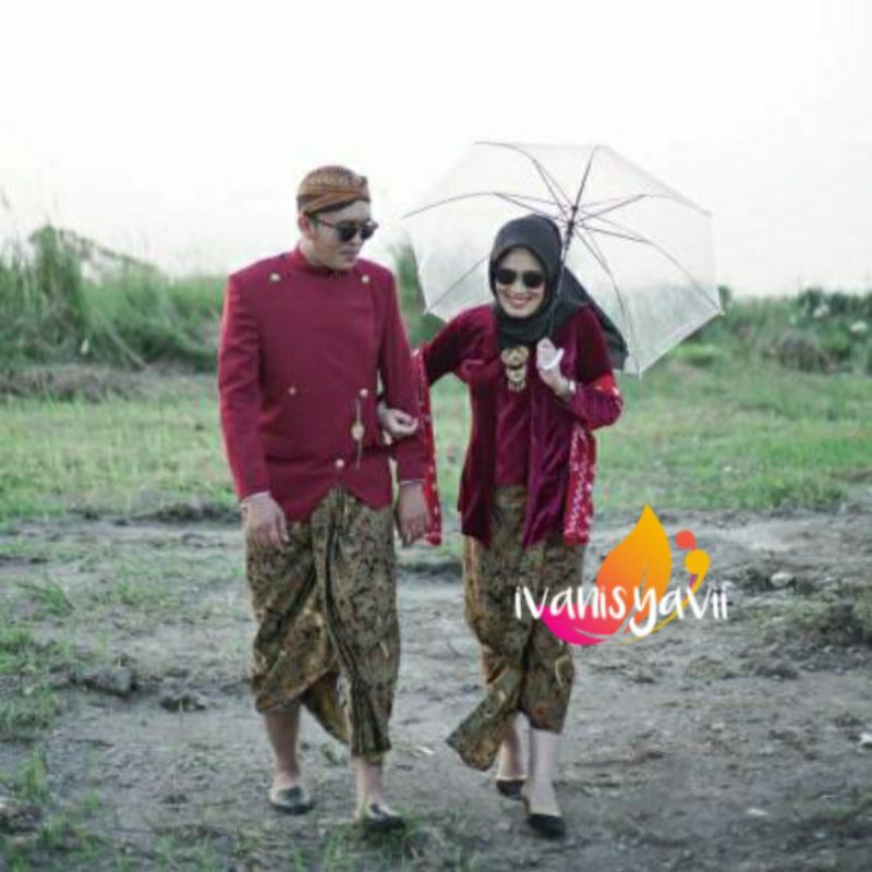 Baju Couple/ Baju Prewedding (Nuansa Merah Marun)