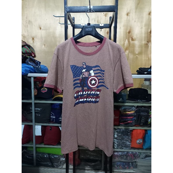 kaos Marvel Comics