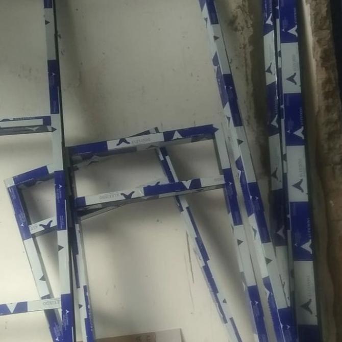 Partisi Kusen Alumunium Hitam 2Daun Pintu Kaca Sliding