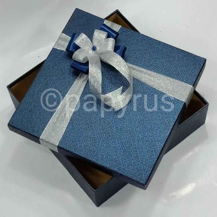 

Papyrus 30X30 Tinggi 10Cm Kotak Kado Gift Box Hadiah
