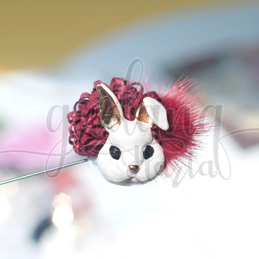 Tuspin Rabbit Pompom Kelinci Lucu Bros Pin Unik GH 208116