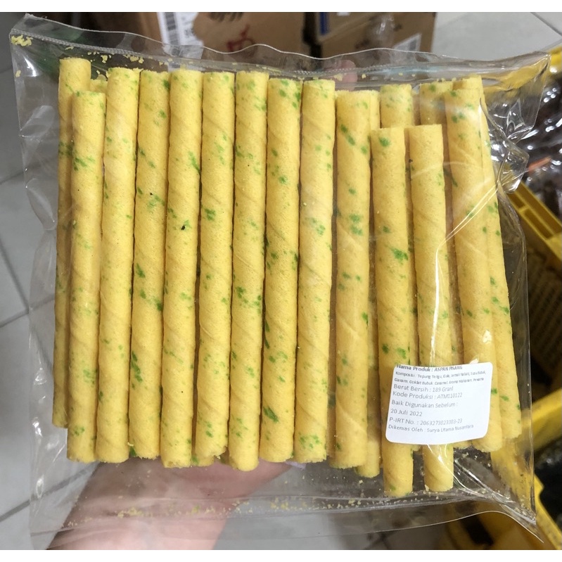 

Wafer roll pandan pisang