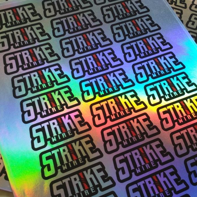 

(BISA COD) Print Cut Sticker Custom Vinyl Hologram A3 kiss Cut Laminasi TERPERCAYA Kode 690