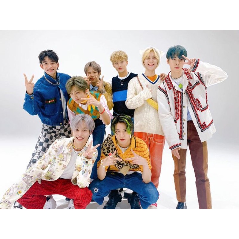 

plsn seasons greeting 11st