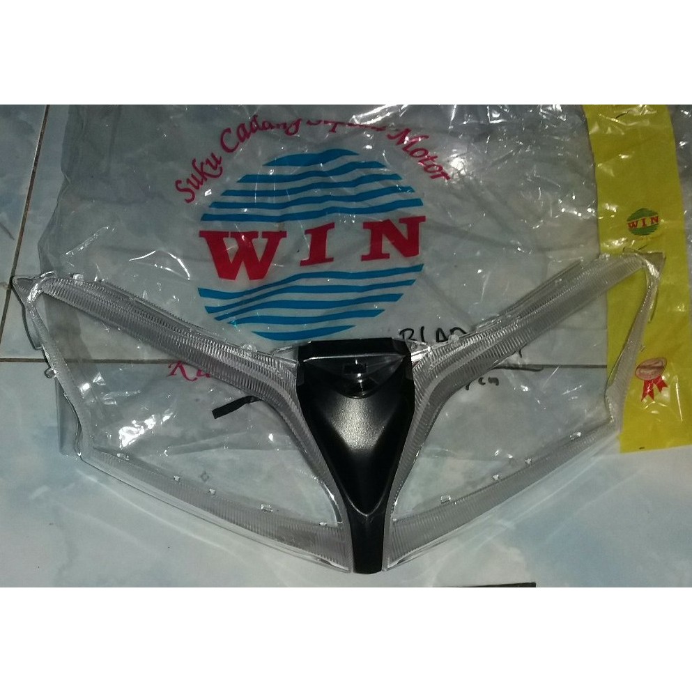 WIN - Mika Kaca Lampu Depan Blade New