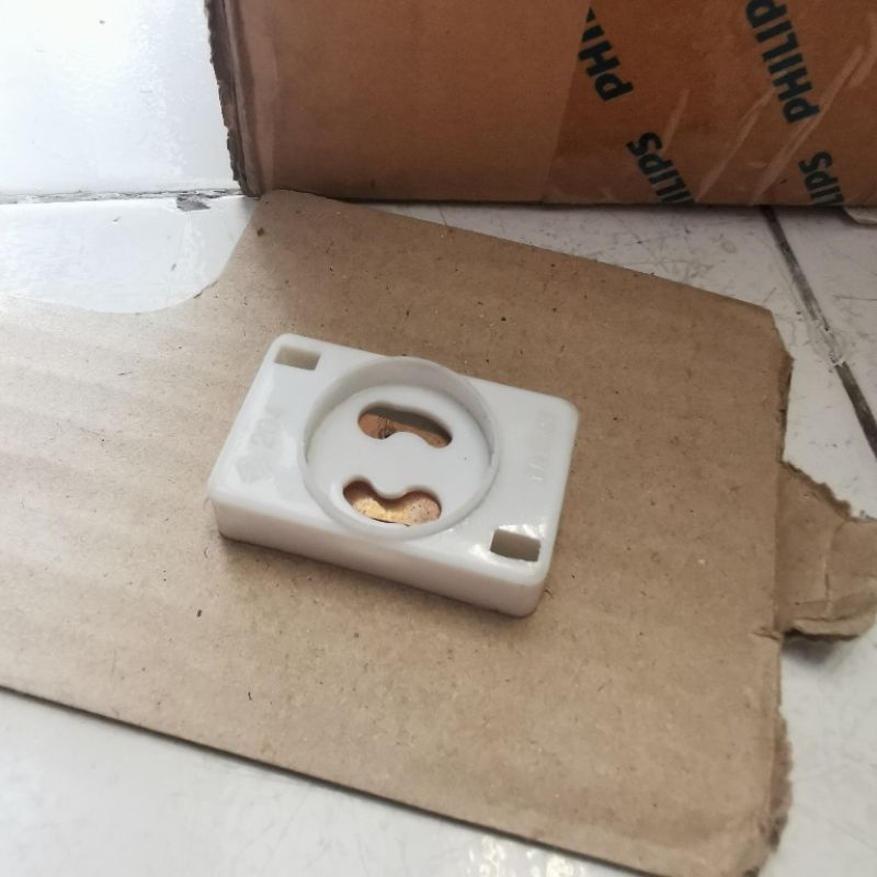 Tempat Fitting Kotak Starter Lampu Neon Kaki TL