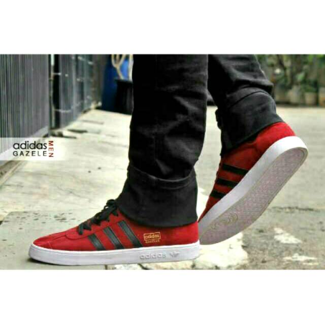 Sepatu Kets Adidas Gazelle Red Black Hitam Merah Keren Kuliah Hangouts Kerja Santai Kado Cowok