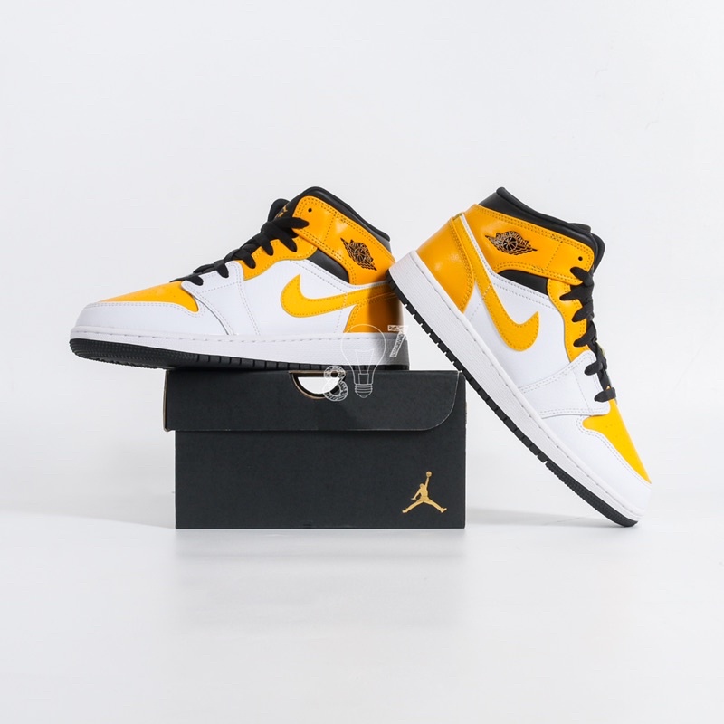 Air Jordan 1 Mid University Gold