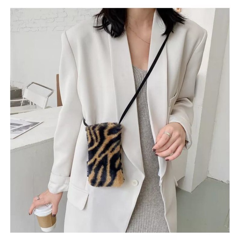N_B_S / Zea  Selempang bulu Tas Pocket Tas Selempang Wanita Tas Selempang Slingbag Pouch tas mini Tas Bulu