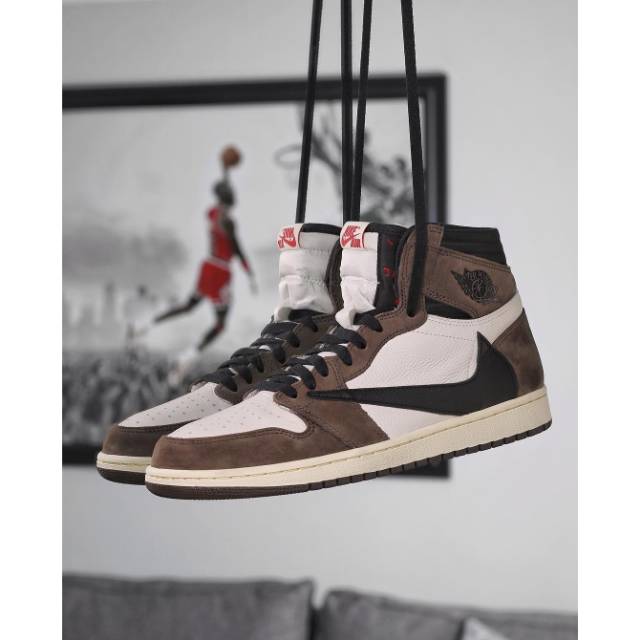 nike travis scott retro