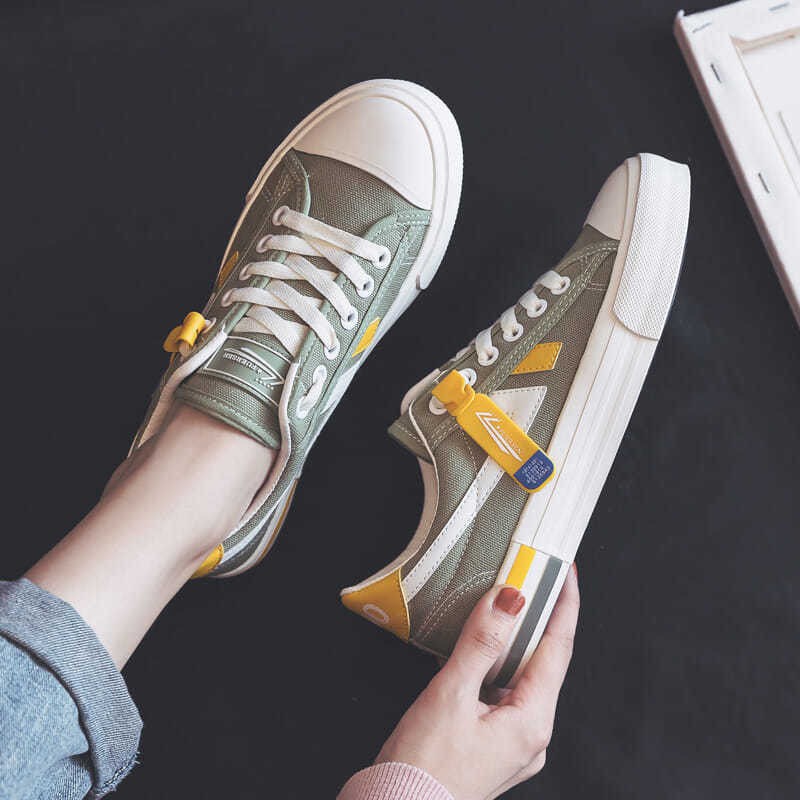 Sepatu Sneakers Flat Wanita Bahan Kanvas Terbaru Original Harga Murah Kualitas Terbaik Sepatu Cewek Ootd