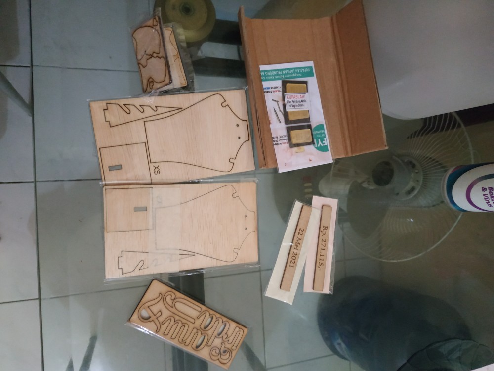 Rs 3,3 Cm Siluet Couple Muslim Mini Kayu Mdf / Chipboard / Triplex Dekorasi / Mahar / Seserahan