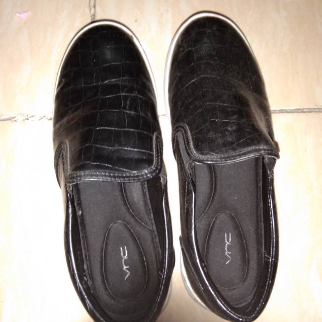 sepatu vnc