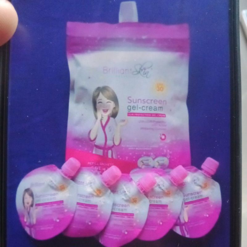 

Revil 13gr/pouch isi 5/Cream siang Briliant