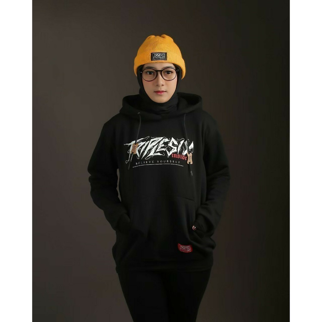JAKET TRIPLE SIX