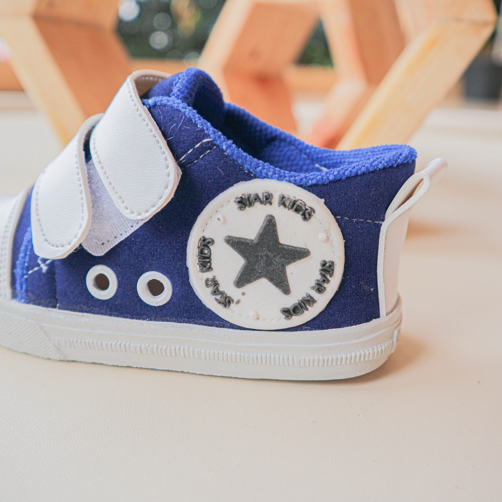 Sepatu Anak bayi Laki - laki / Cowok Usia 1 tahun - 3 Tahun / Bahan Bludru Motif Sepatu Kids Star