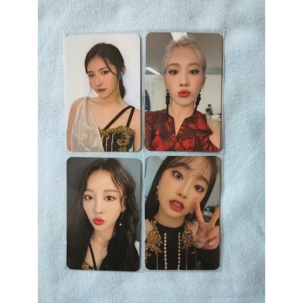 pc LOONA kim lip yves chuu haseul album ptt
