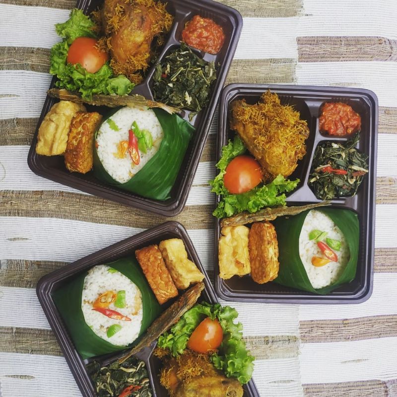 

Nasi Liwet Box min 10 box