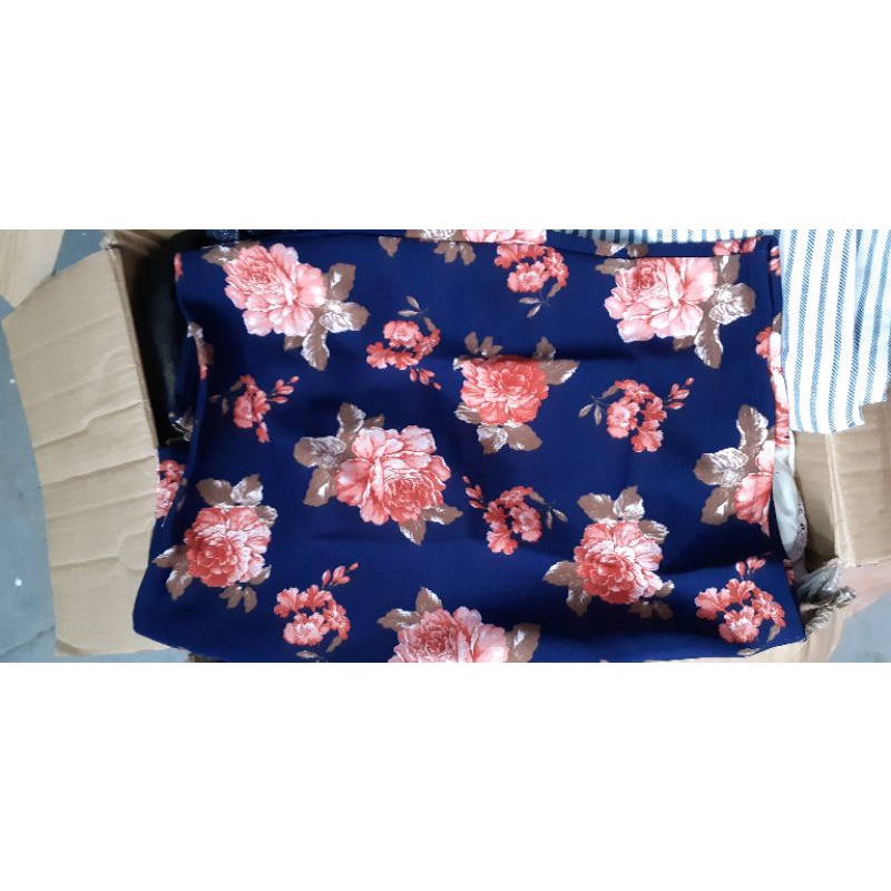 (Preloved) Rok Bunga