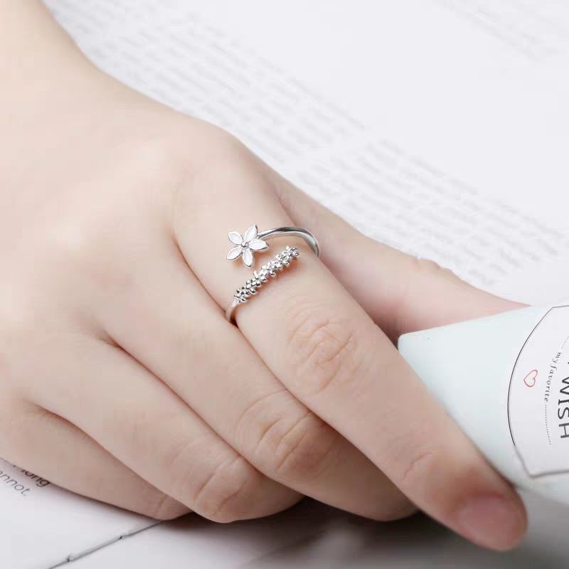 Cincin Model Terbuka Adjustable Desain Bunga Gaya Korea Untuk Wanita