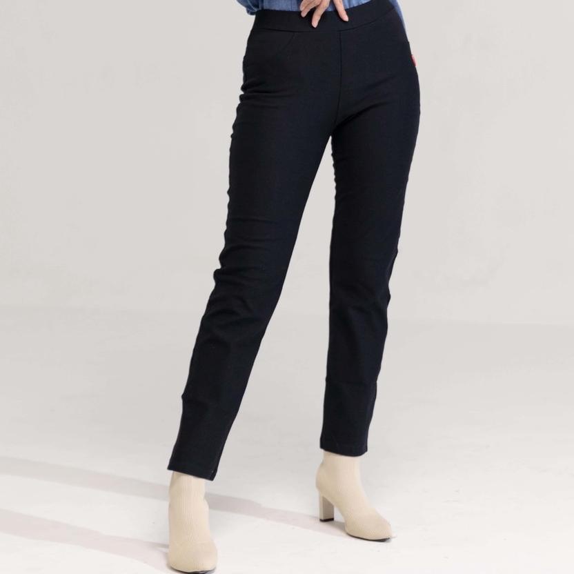 Dauky Celana Straight Fit Pants Basic Series