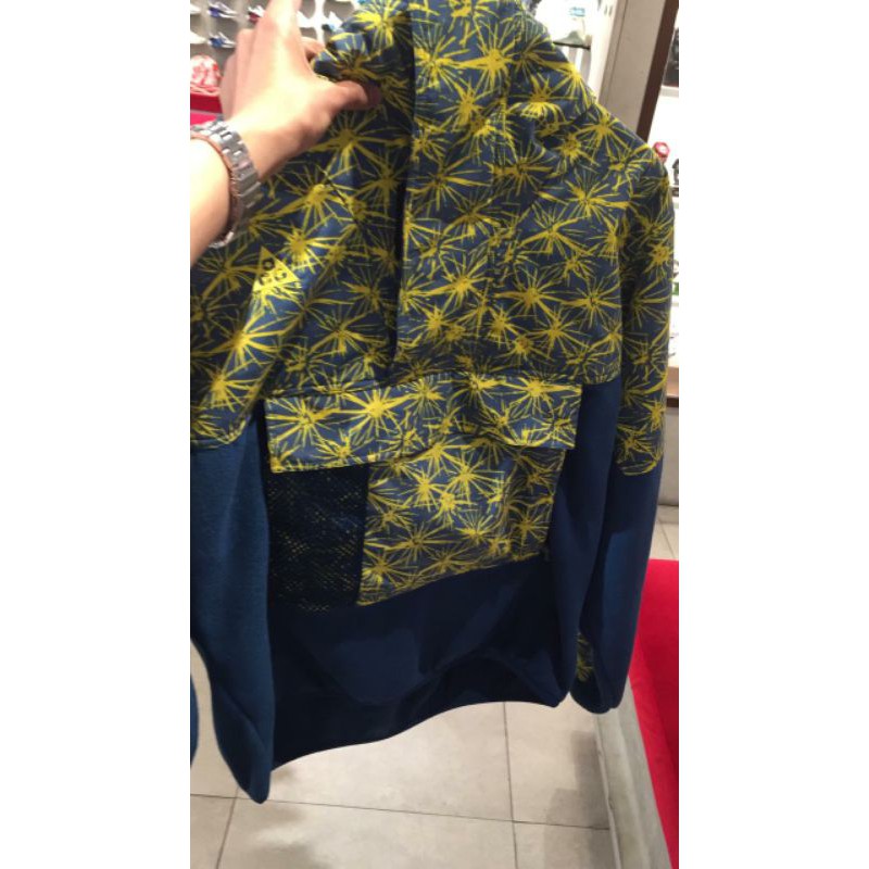 Jaket Nike original  AS M NRG ACG AOP LT dari Ourdailydoes