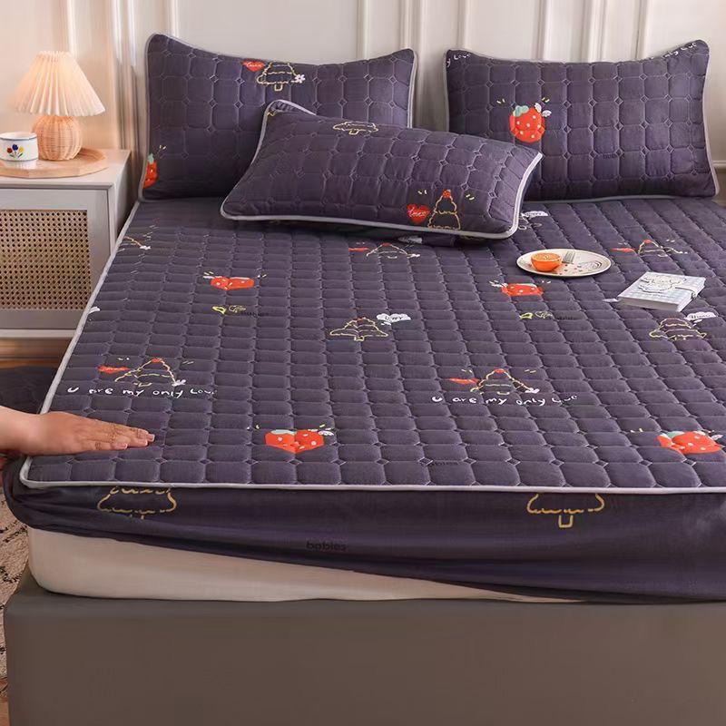 SPREI WATERPROOF ANTI AIR SEPREI MOTIF UKURAN 180X200 DAN 160X200CM-STRAWBERRY DSR NAVY
