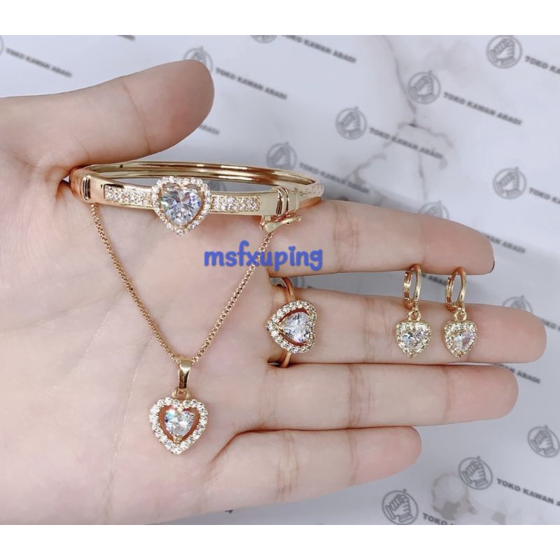 Xuping Gold Xuping Set Perhiasan Wanita Motif Bangle Permata *20