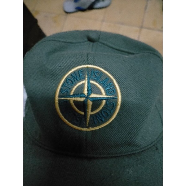 topi stone island