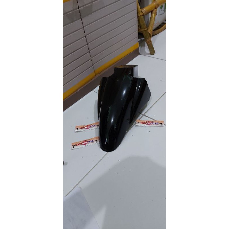 spakbor depan suzuki spin original