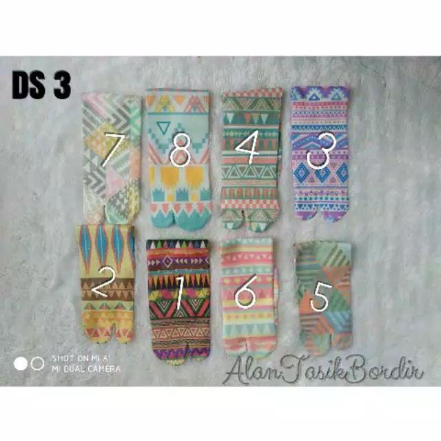 kaos kaki cantik desain 3 R.21