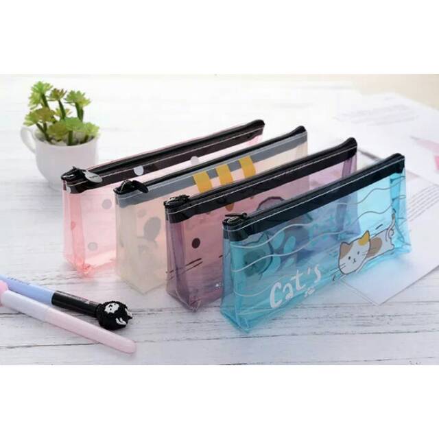

Tempat Pensil Transparan Cats