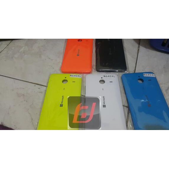 Casing belakang Microsoft Lumia 640 XL