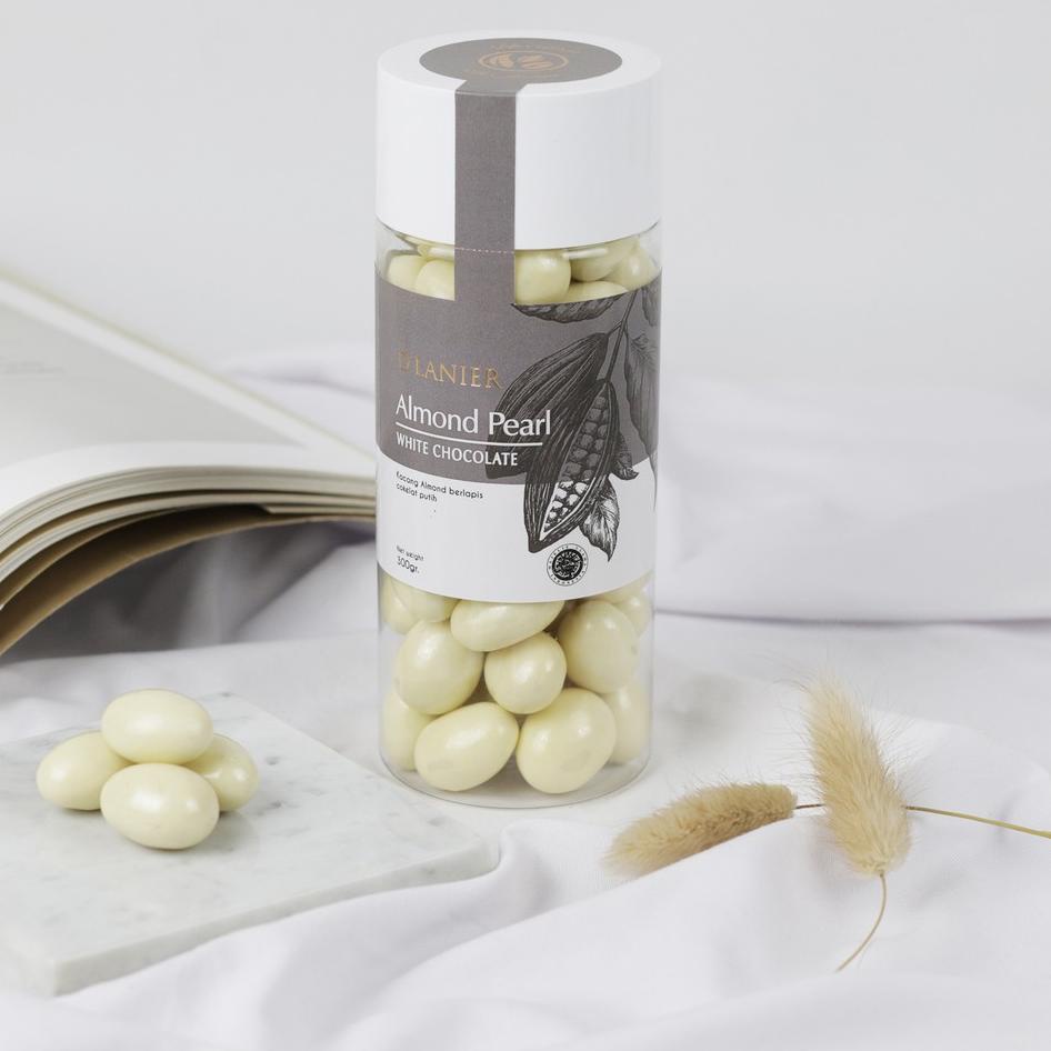 

[PRODUK CR] D'Lanier Almond Pearl with White Chocolate - 300 Gr (Large Jar) P9Q