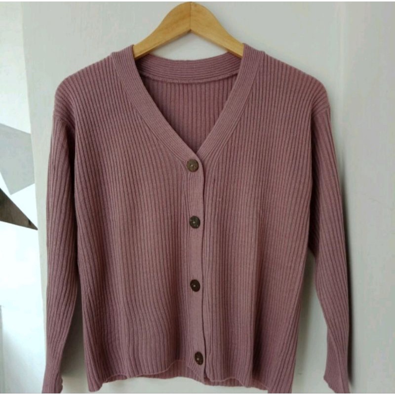 Aira Regin Cardigan Rajut - Crop Cardy kekinian - Cardigan Rajut model terbaru - Cardigan Rajut kekinian - Cardigan Rajut Terkini - Sweater Rajut Cardigan Premium -  Cardigan Rajut Kancing Batok