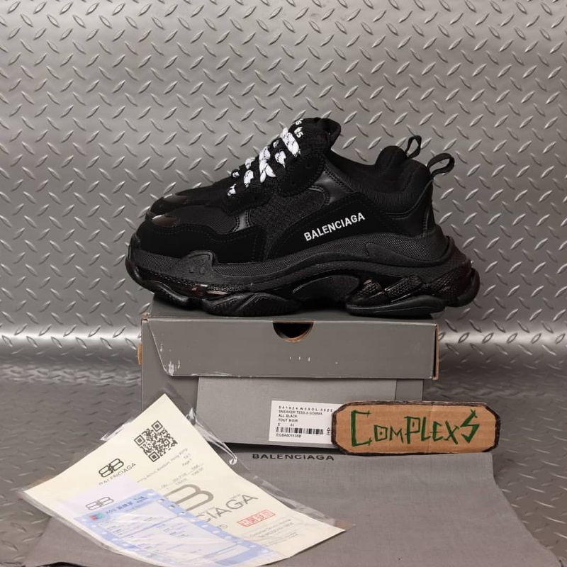 balenciaga all black triple s