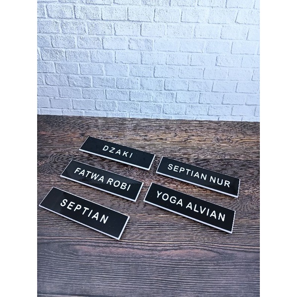 

Patriot.id | NAME TAG /PAPAN NAMA PDH KEMENKUMHAM RI