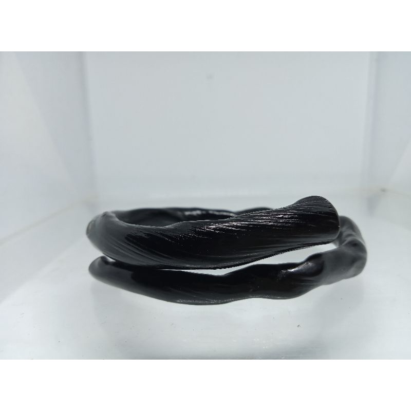 Gelang akar bahar hitam berserat