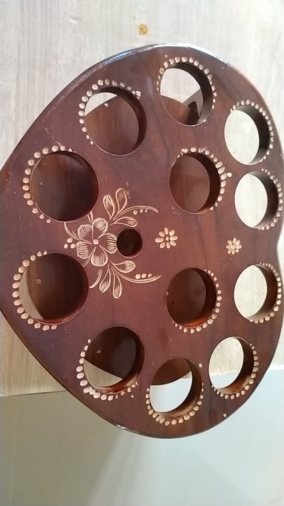 Tempat Aqua Gelas Model Love Dari Kayu Jati