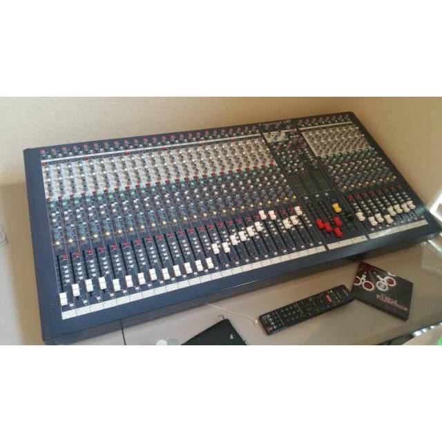 Mixer soundcraft LX7 ii 32 channel