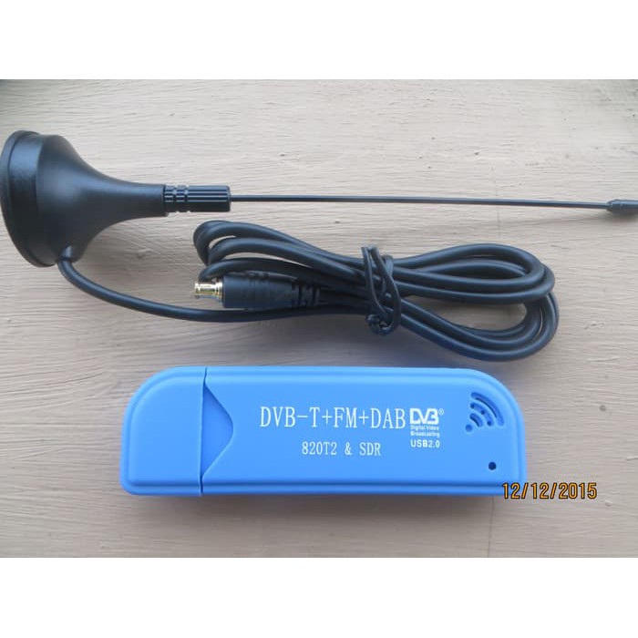 NEW USB RTL-SDR Dongle RTL2832U & R820T2 (Software Defined Radio)