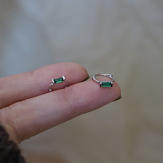 Anting Stud Mini Bahan Sterling Silver 925 Emerald Untuk Wanita