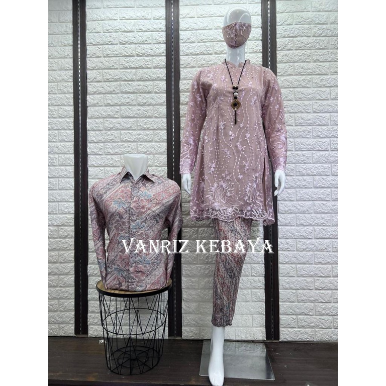 COUPLE KEBAYA / COUPLE KEBAYA TUNIK / BATIK COUPLE KEBAYA MODREN / KEBAYA COUPLE / BATIK COUPLE / KEBAYA COUPLE KEMEJA BATIK