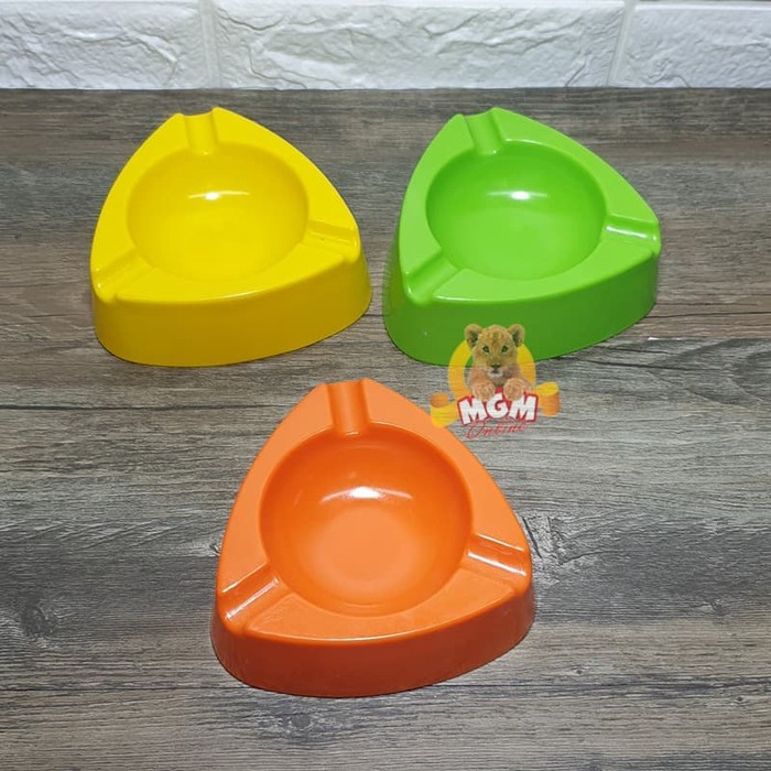 Asbak Melamine Segi3 ukuran 11CM Ashtray Asbak puntung