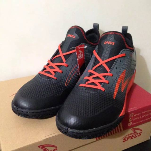 Sepatu Futsal Specs Metasala Musketeer Black Signal Orange Original