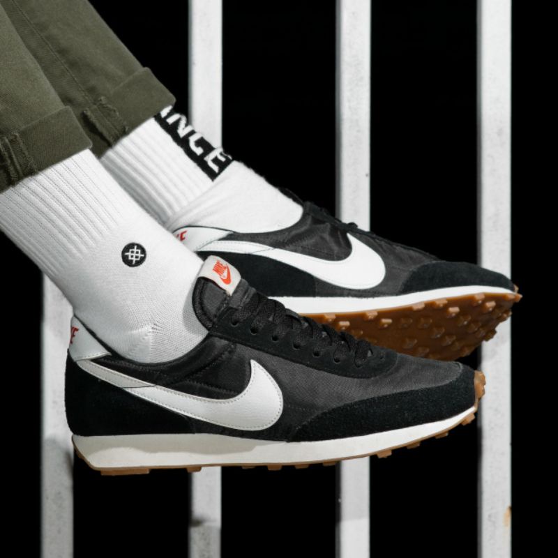 NIKE DAYBREAK BLACK WHITE GUM ORIGINAL 100% - SEPATU NIKE ORIGINAL 100% - SEPATU PRIA