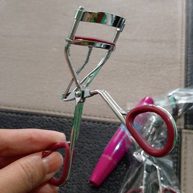 Penjepit bulu mata oriflame