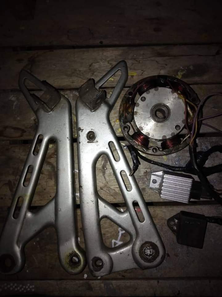 Alat Perasan Lemon - Pemeras Perasan Buah Jeruk Nipis Stainless Steel Citrus Orange Extractor